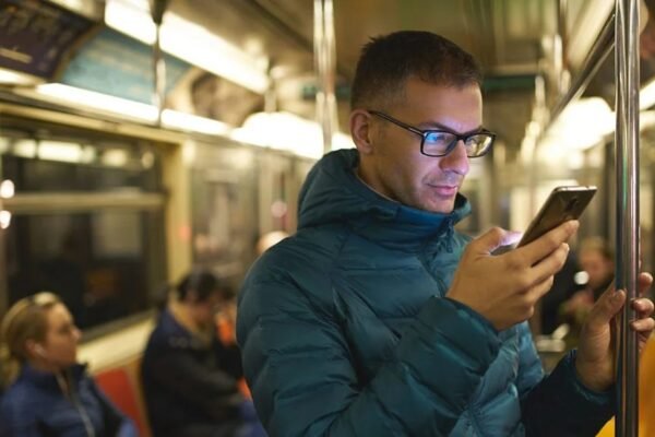 Efek negatif dari teknologi: Psikologis, sosial, dan kesehatan