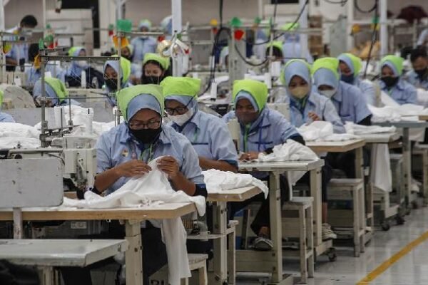 Industri Tekstil Indonesia Tergantung pada Seutas Benang