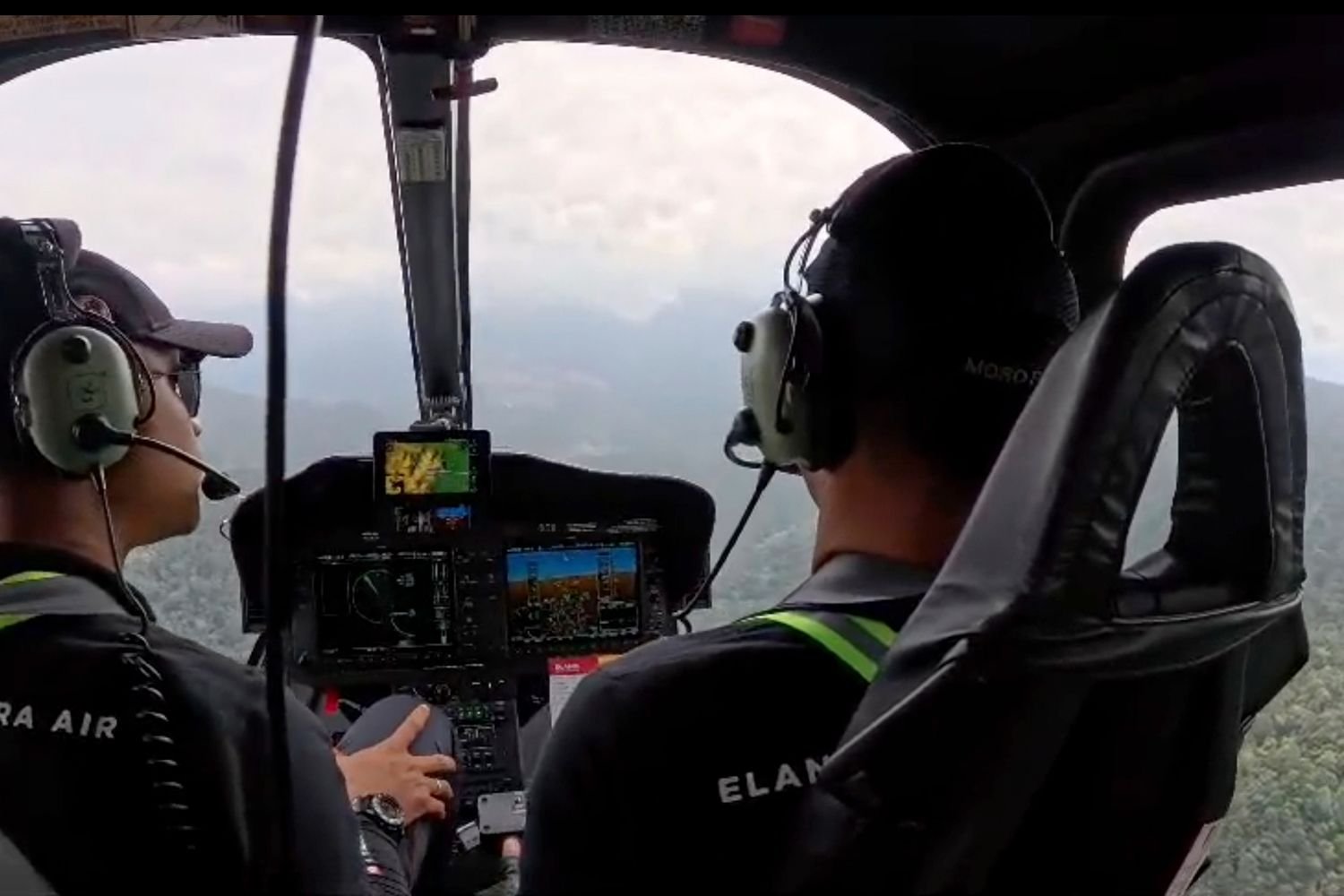 Seorang Pria Amerika Termasuk di Antara 8 Orang yang Hilang Setelah Helikopter 'Hilang Kontak' Saat Terbang di Atas Hutan di Indonesia