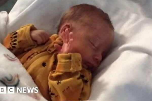 Ayah dipenjara seumur hidup setelah membunuh bayinya di rumah sakit Yeovil