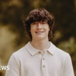 Orang tua dari remaja yang bunuh diri menuntut OpenAI