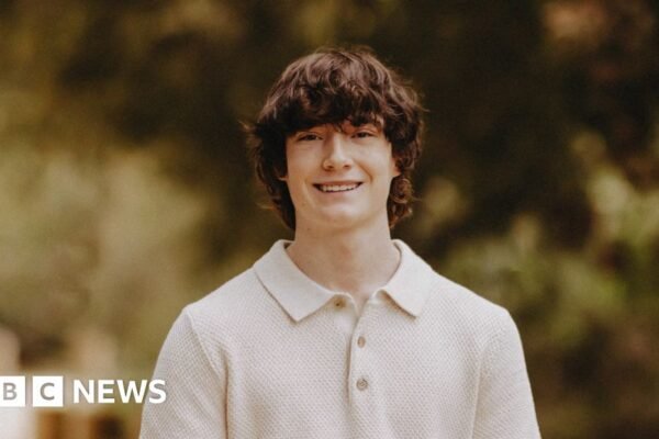 Orang tua dari remaja yang bunuh diri menuntut OpenAI