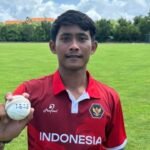 Gede Priandana dari Indonesia menjadi pemain Indonesia pertama yang mengambil lima wicket dalam satu babak di T20I