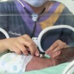 "Keselamatan pasien sejak awal!": WHO dan UNFPA menyerukan pelayanan kesehatan yang lebih aman bagi setiap bayi dan anak di Indonesia