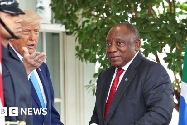 Donald Trump ingin Afrika Selatan dikeluarkan dari G20 saat negara tersebut bersiap untuk KTT dunia.