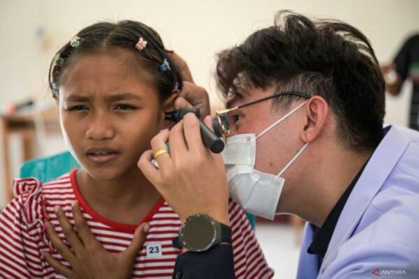 Indonesia memperluas program pemeriksaan kesehatan gratis untuk siswa.