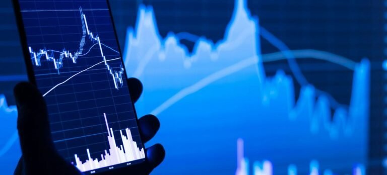 Berita Dunia Singkat: Ekonomi global ‘di ambang kehancuran’, mengakhiri perbudakan, pembaruan lapangan kerja di Amerika Latin