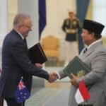 Pemimpin Indonesia dan Australia menandatangani perjanjian keamanan baru untuk memperkuat hubungan yang lebih erat.