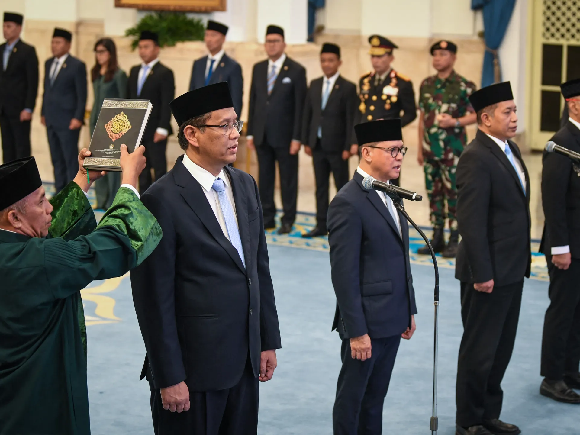 Presiden Indonesia Prabowo mengganti lima menteri setelah protes berdarah.