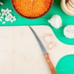 Seorang dokter bedah dari Chennai mengungkapkan alasan sebenarnya mengapa ia melarang lima hal ini di rumahnya: papan potong plastik, makanan siap saji.