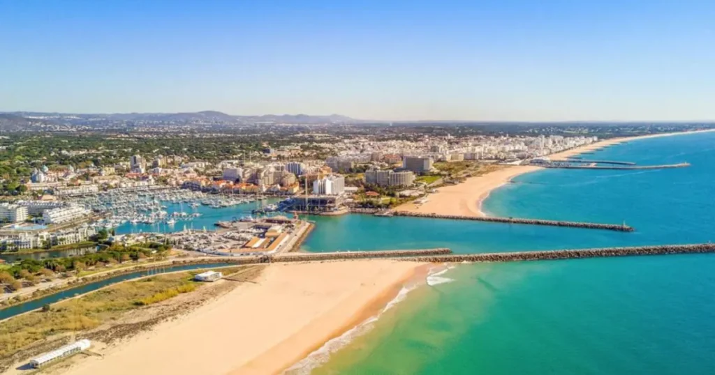 Hidup di Vilamoura: Kehidupan teratur di Algarve yang berdekatan dengan marina
