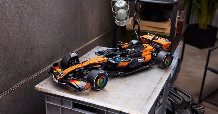 Lego memperkenalkan set Technic McLaren MCL39 F1 yang baru.