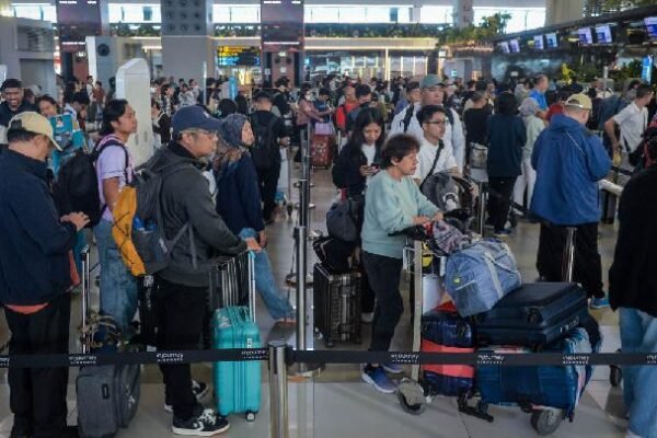 Perang Iran-AS; Bandara Soekarno-Hatta Indonesia Membatalkan Penerbangan ke Timur Tengah