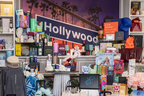 Perjanjian Pra-nikah Khusus, Sedot Lemak, dan Liburan Mewah: Apa Saja Isi Tas Hadiah Nominasi “Everyone Wins”