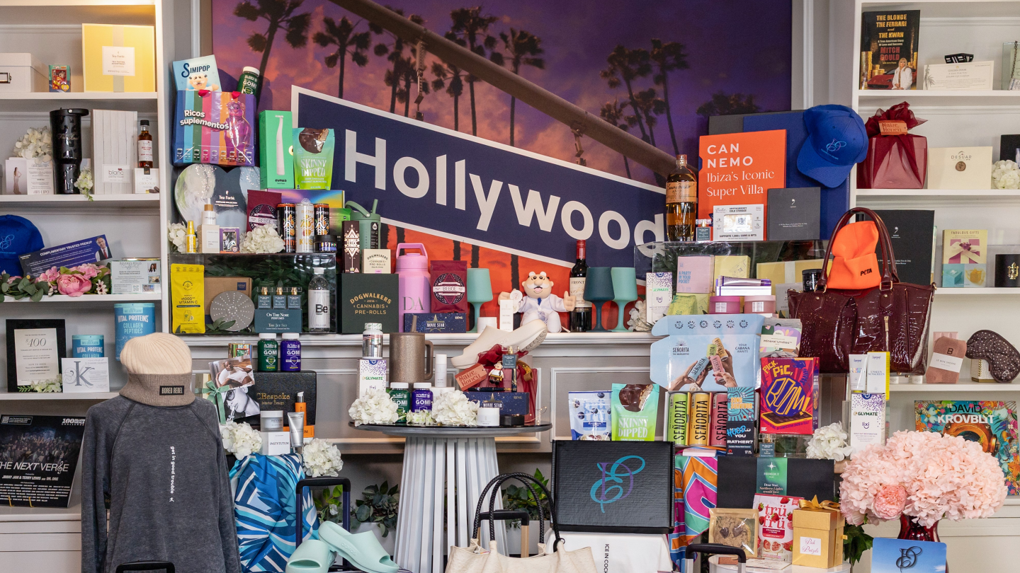 Perjanjian Pra-nikah Khusus, Sedot Lemak, dan Liburan Mewah: Apa Saja Isi Tas Hadiah Nominasi “Everyone Wins”