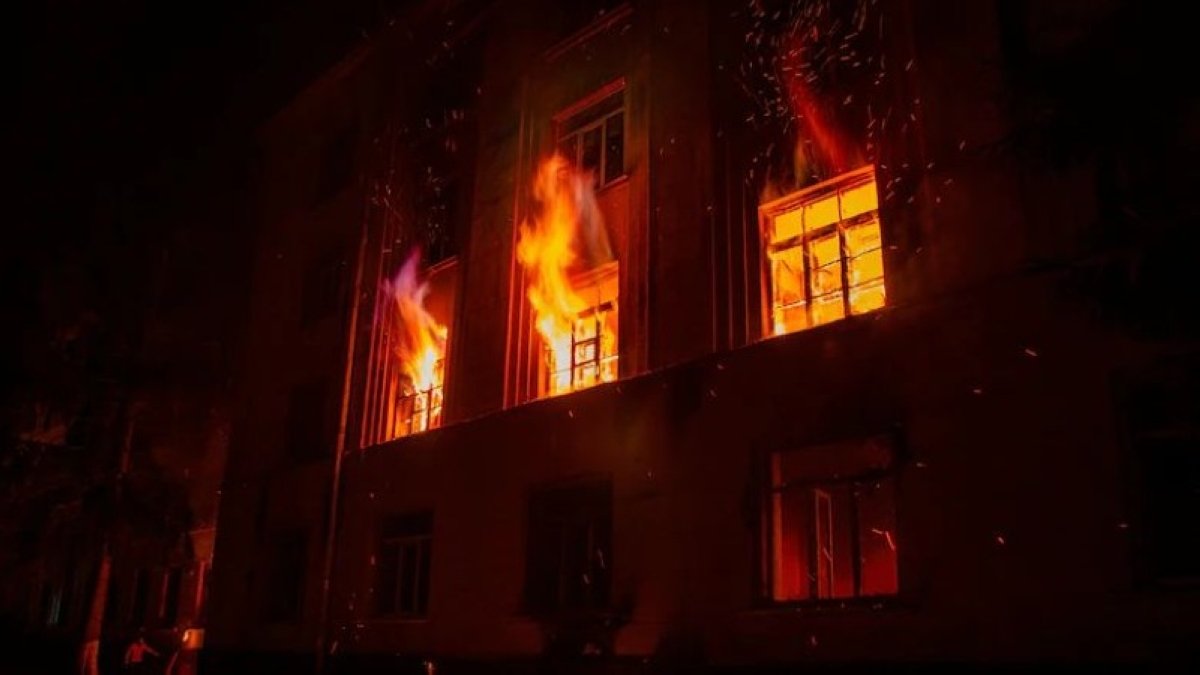 16 orang tewas dalam kebakaran panti jompo di Indonesia