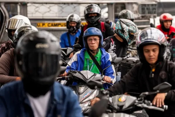 Asia Tenggara menutup kantor-kantor dan membatasi perjalanan seiring dengan semakin parahnya krisis minyak