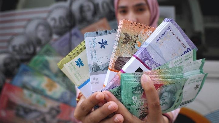 Rupiah Melemah ke Level Rp17.105 di Tengah Kekhawatiran Eskalasi Ketegangan AS-Iran