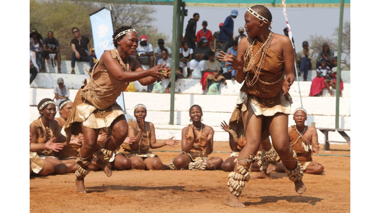 Siswa akan memperoleh keterampilan hidup dari kelompok Khoisan :: Berita Gaya Hidup