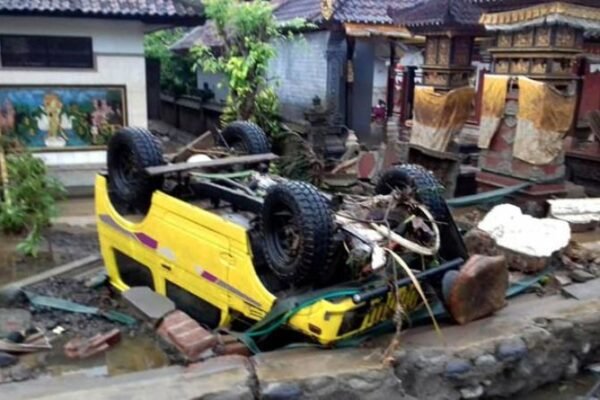 Tsunami di Indonesia: Apa yang menyebabkan tsunami di Indonesia? Apakah terjadi gempa bumi?