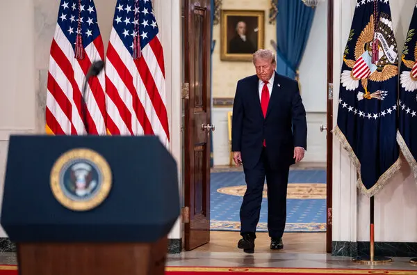 Soal Iran, Trump Membuat Dunia Terombang-ambing dengan Ancaman yang Terus Berubah